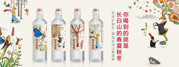 210*297mm(不得小于这个尺寸),当然vi手册是根据vi形象来个性化设计的